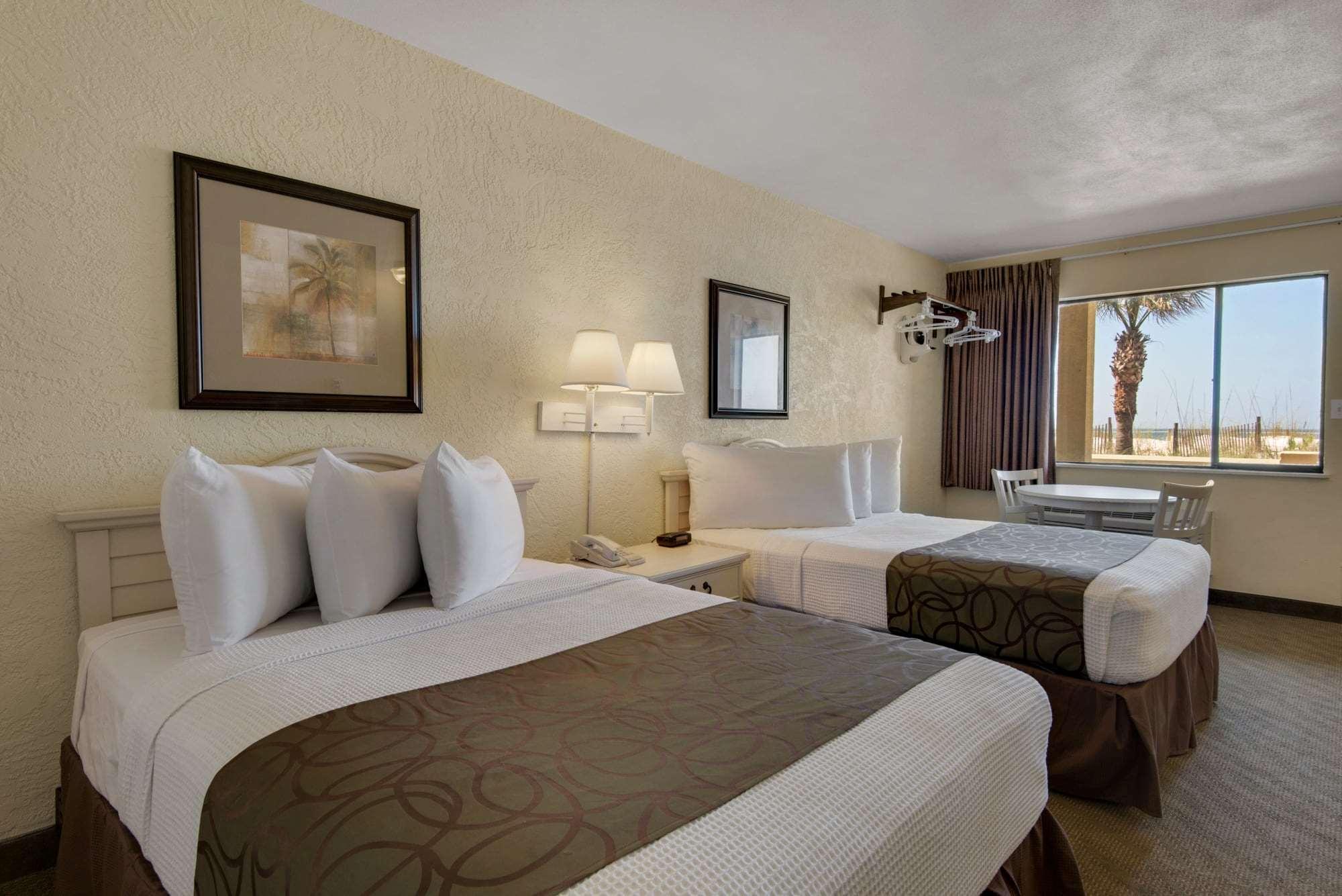Ramada By Wyndham Panama City Beach / Beachfront Exterior photo
