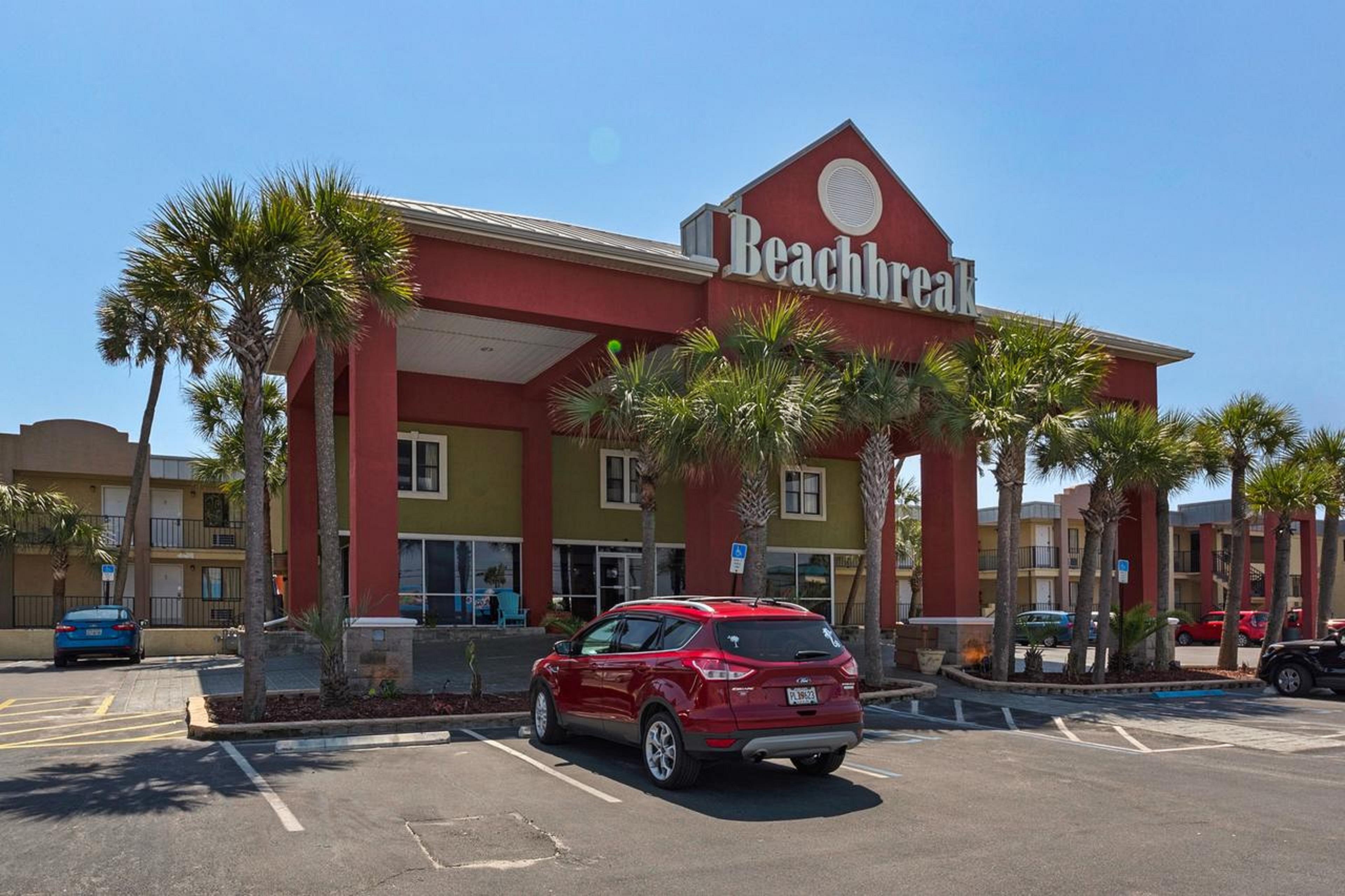 Ramada By Wyndham Panama City Beach / Beachfront Exterior photo