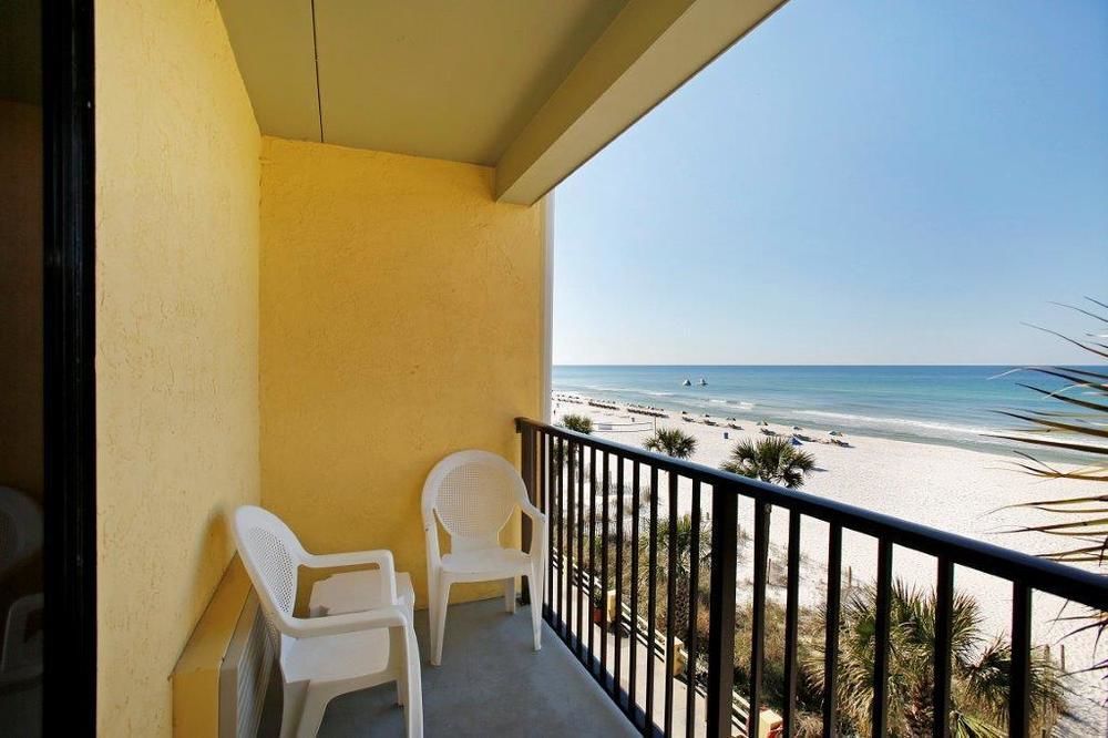 Ramada By Wyndham Panama City Beach / Beachfront Exterior photo