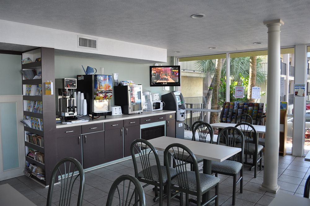 Ramada By Wyndham Panama City Beach / Beachfront Exterior photo